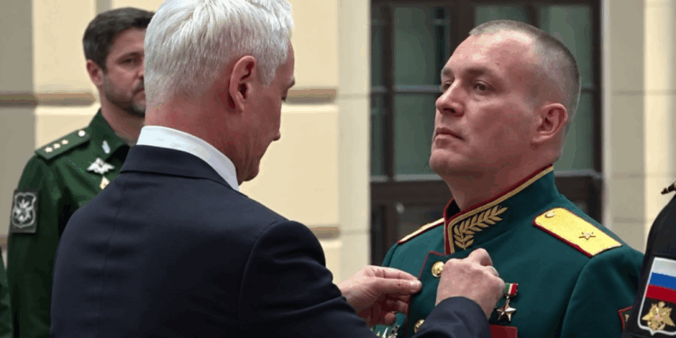 Sulmi me dron ukrainas vret gjeneral-majorin rus, u shpall “Hero i Rusisë” pak ditë më parë (VIDEO) -