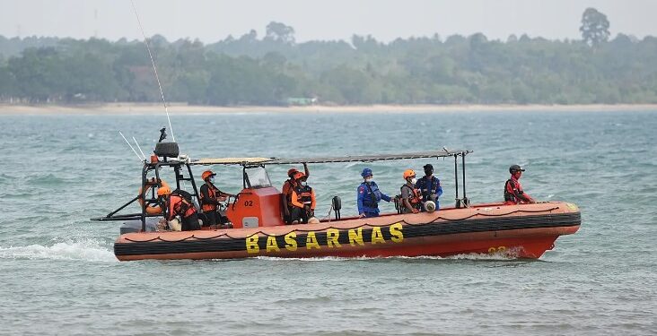 Zhduket trageti në Indonezi, një i vdekur dhe 103 të shpëtuar -