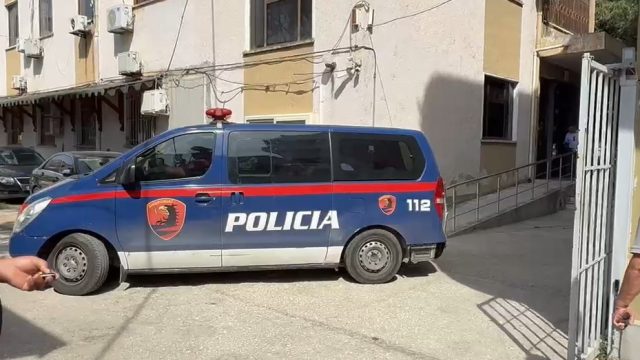 Dy ish drejtorët e Kadastrës Fier mbeten në burg  një tjetër kalon në arrest shtëpie  Zbardhen vendimet e gjykatës