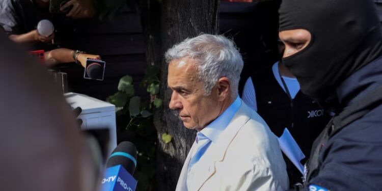Ish-kandidati për president në Rumani nën hetim për një skemë mashtrimi prej 1.1 milion eurosh -