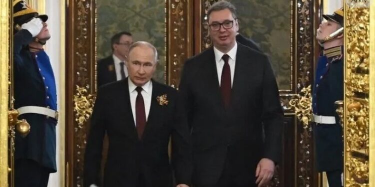 Putin dhe Vuçiç bisedë telefonike, Kremlini zbardh detajet nga diskutimet -