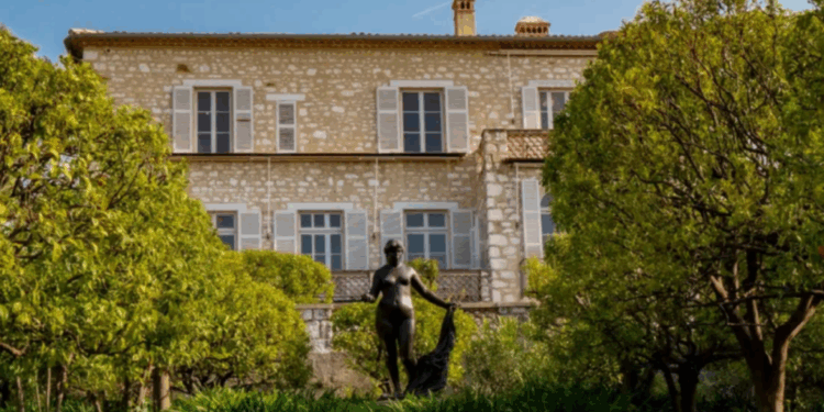 Grabiten 4 vepra arti me vlerë 9 milionë euro në Muzeun Renoir në Francë -