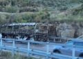 I shkrumbuar krejtësisht/ Pamje e autobusit me turistë që u përfshi nga flakët afër tunelit të Kërrabës