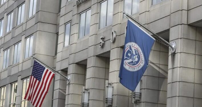 Padi kundër administratës Trump, shtetet dhe qytetet bllokojnë rregullin e ri të emigracionit -
