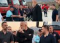 “Dëmshpërblim për të prekurit”/ Rama takon banorët pas flakëve në Himarë: Çfarë s’na vret na bën më të fortë!