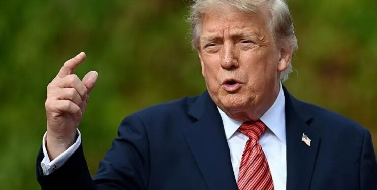 Trump zbulon marrëveshje aksionesh me vlerë miliona dollarë në industrinë e teknologjisë dhe AI -