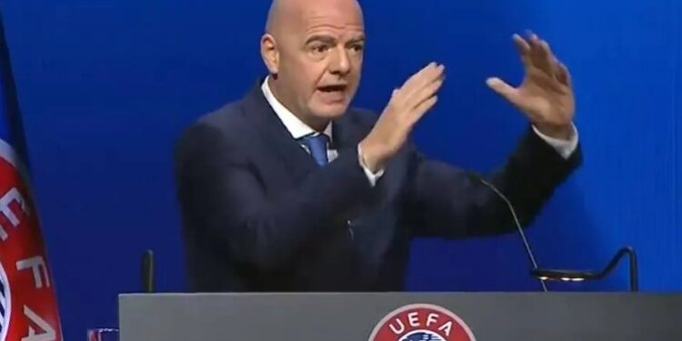 Infantino propozon rishikim të pavarur të qeverisjes në FIFA pas reagimeve për të drejtat komerciale -
