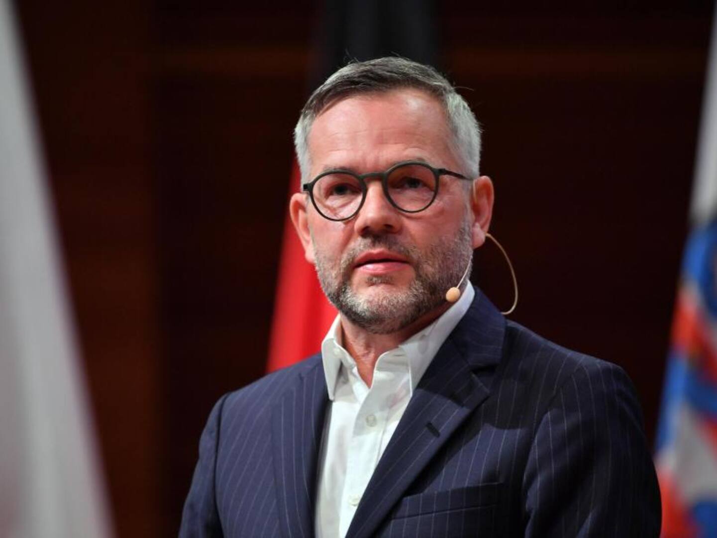 Ish ministri gjerman nuk i kursen kritikat ndaj Beogradit  Nderimet për Mlladiçin tregojnë sa larg është Serbia nga pajtimi  