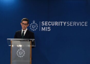 25-vjetori i sulmeve të 11 shtatorit, kreu i inteligjencës britanike paralajmëron rrezikun e një kërcënimi të madh terrorist ndaj botës