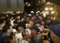 Ndodh edhe kjo! Prokuroria kërkon lirimin e 14 protestuesve që Policia i shoqëroi për shkelje ligji!