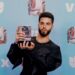 Artisti shqiptaro-amerikan MIRUD triumfon në “Premios Juventud” me albumin “Desnudo”