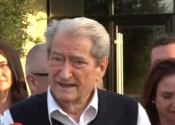 Berisha kthehet nga SHBA, flet për takimin me diasporën: I gjeta më të fortë, u ktheva 35 vite pas