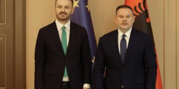 Demo pret në takim ministrin e Administratës Publike të Malit të Zi, Marash Dukaj: Shkëmbim përvojash në rrugën e përbashkët drejt BE