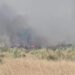 Flakët përfshijnë një stan në fshatin Akërni të Vlorës, zjarrfikësit nisen drejt vendngjarjes