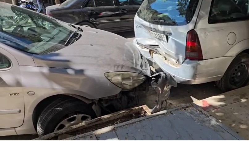 Drejtuesi humb kontrollin e mjetit dhe përplaset me 3 makina në Durrës  plagoset një këmbësor 