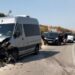Aksident dramatik në Selenicë, makina përplaset me furgonin e pasagjerëve, 6 të plagosur në spital!