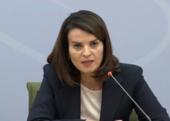 “Anarki e mendjeve të tyre të boshatisura!”- Alarmi për bombë në shkollën “Edith Durham”, reagon zv/kryeministrja Koçiu: Çmenduri e mirëfilltë kriminale