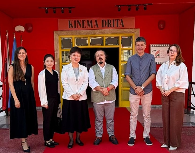 Ambasadorja e Kinës në Shqipëri viziton Arkivin Qendror Shtetëror të Filmit  Urë lidhëse mes dy vendeve tona 