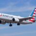 “Çmenduri” dhe panik në avionin e “American Airlines”, pasagjerja zhvishet dhe provokon udhëtarët me veprime të pahijshme!