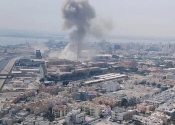 Arabia Saudite nën alarm, shpërthim i fuqishëm gjatë natës, goditen dhe sistemet e navigimit në aeroport