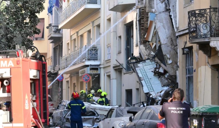 Shpërthimi i fuqishëm në Athinë ku humbën jetën edhe 3 shqiptarë  nxirren trupat e 6 viktimave nga rrënojat