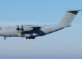 Frika nga tensionet për vendimin ndaj krerëve të UÇK-së, 2 avionë të KFOR-it arrijnë në Kosovë!