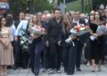 Sot 28 vite nga vrasja e Azem Hajdarit, familjarët dhe zyrtarët e PD-së bëjnë homazhe pranë memorialit!