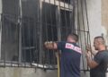 Zjarri shkrumbon banesën në Bulqizë, shpëtohet nga flakët një person me aftësi të kufizuara! (VIDEO)