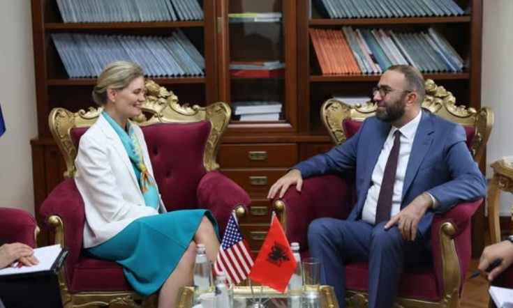 bardhi-takohet-me-vanhorn-ne-kryesine-e-kuvendit-shba-aleat-i-cmuar-dhe-strategjik-i-shqiperise