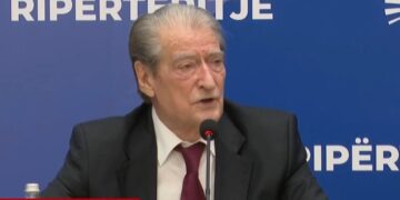 “Jo bojkotit të Parlamentit, të përballemi me regjimin”- Berisha mbledh Kryesinë e PD: Rama ka humbur legjitimitetin, të mbështesim protestën në bulevard