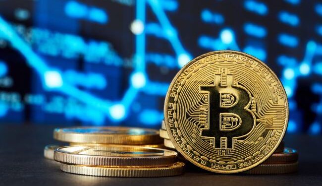Bitcoin mbi 84 mijë dollarë, pranë nivelit më të lartë në 8 muaj -