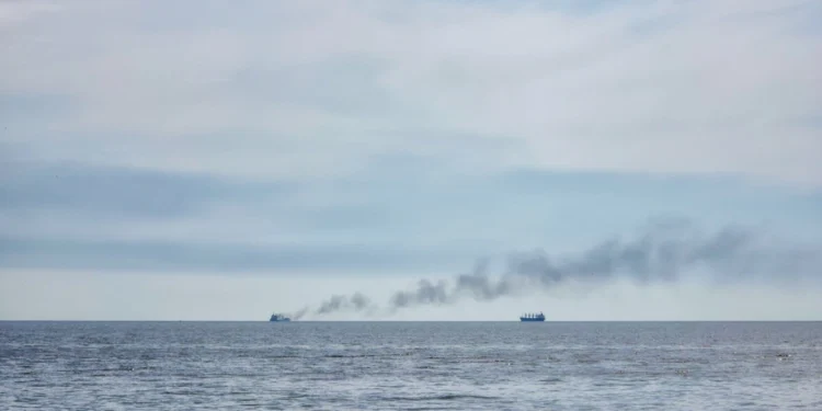 Rusia sulmon një anije tregtare në Detin e Zi, një viktimë -