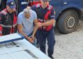 U arrestua se plagosi me drapër babanë e ish-bashkëjetueses, del para Gjykatës daja i deputetes Zegjine Çaushi
