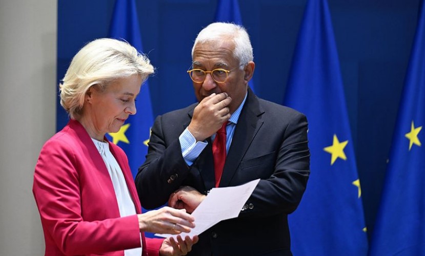 Ceremonia shtetërore e  Kasapit të Bosnjës   Von der Leyen dhe Costa  Pamjet nga varrimi i Mlladiçit në Beograd ishin tronditëse 