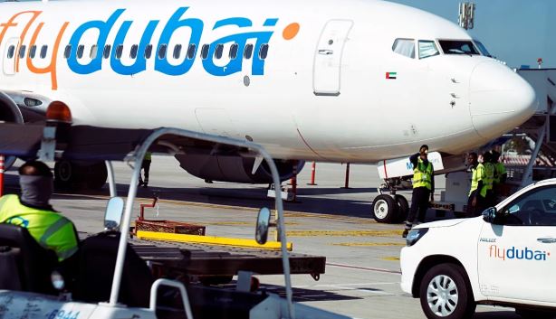 Njëri nga pilotët tentoi të rrëzonte aeroplanin me pasagjerë, bëhet ulje emergjente në Arabinë Saudite -