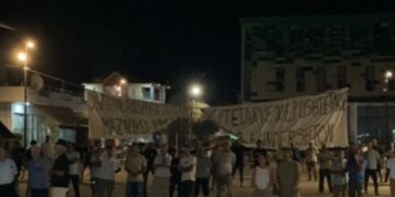 Divjaka proteston për të 40-n ditë kundër Territoriales: Nuk duam të bashkohemi me Lushnjën!