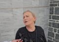 Rama në Korçë për Reformën Territoriale, të moshuarit kërkojnë të takohen kryeministrin dhe t’i qajnë hallet: Marrim vetëm 10 mijë lekë pension!