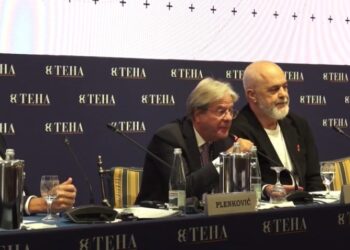 “7 fëmijët e Ursulës të ulen në tryezë!”- Rama batuta nga Italia: Ja si duhet të funksionojë integrimi gradual dhe zgjerimi i BE! Të dëgjojnë babanë, nënën, tezen…