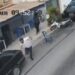 VIDEO/ Zbulohen pamjet e ekzekutimit mafioz të Artan Murtajt në Sarandë! Momenti kur 44-vjeçari përpiqet të largohet me vrap, por…