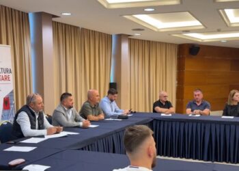 Fasoneritë kërkojnë ndihmë! Euroja e dobët dhe kostot në rritje, prodhuesit duan ndryshime fiskale për 2027