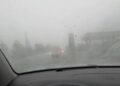Stuhi në Elbasan! Rugët nën ujë, vështirësohet qarkullimi