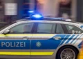 I riu shqiptar qëllohet me armë në mes të Mynihut. Telefonon policinë për ndihmë!