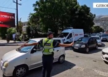 Rrugorja e Gjirokastrës në “gjueti” të shoferëve të pabindur, radarë dhe dronë për t’i zbuluar! 4 të proceduar dhe 1441 gjoba në një javë
