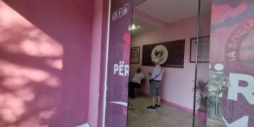 Nisma ‘Besa’/ Deputeti i PS takim me banorët e Gjirokastrës, të moshuarit kërkojnë zgjidhje për problematikat