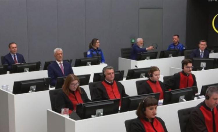 FOTO LAJM  Me sytë nga Haga  pamjet e para nga seanca për verdiktin ndaj Thaçit dhe ish krerëve të UÇK së 