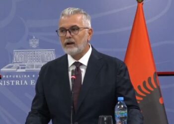 “Zgjidhja nuk është përplasja e institucioneve”- Pagat e gjyqtarëve dhe prokurorëve, ministri Gogu: Të martën e zgjidhim konfliktin në Kuvend, plotësojmë boshllëkun ligjor