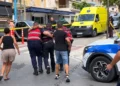 Atentati në Sarandë, këmbësori që mbeti i plagosur niset drejt Tiranës me helikopter