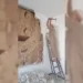 Biblioteka e fshehur për 15 vjet në Siri, Abu Bilal shemb murin dhe rikthen librat në dritë -