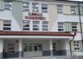 Konflikt mes dy nxënësve në gjimnazin e Krumës, adoleshenti i sulet shokut me biçak