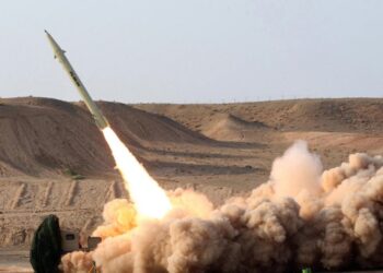 Gjiri Persik në flakë, Irani bombardon me raketa bazat ushtarake amerikane në Bahrein, Irak dhe Jordani!